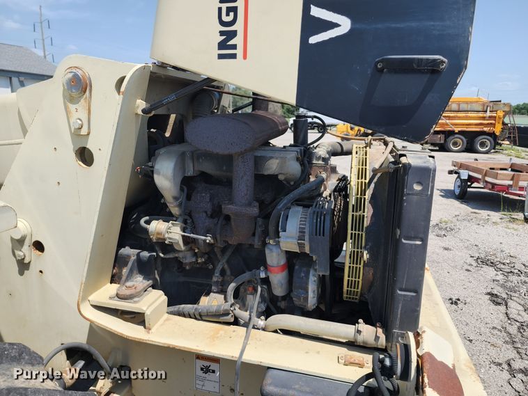 image for item JB9019 1997 Ingersoll Rand VR522  telehandler