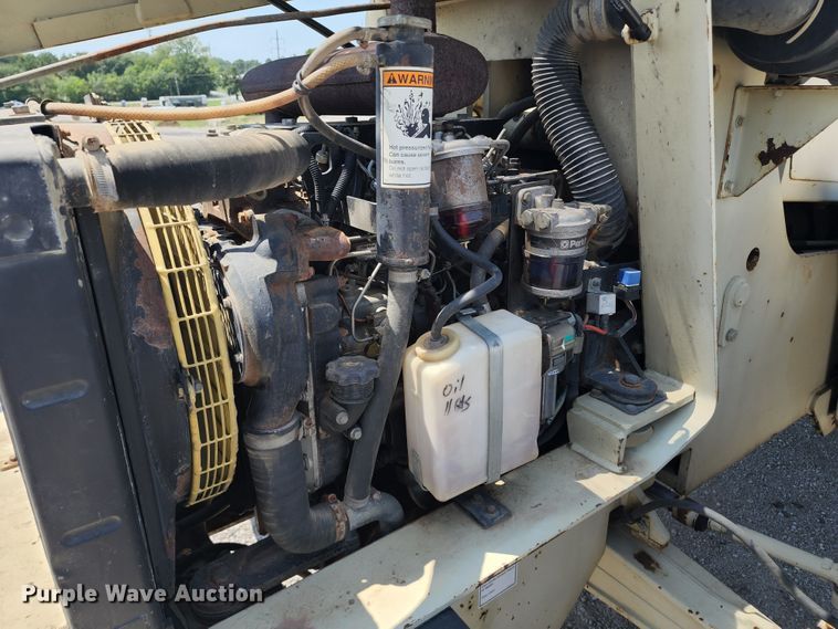 image for item JB9019 1997 Ingersoll Rand VR522  telehandler