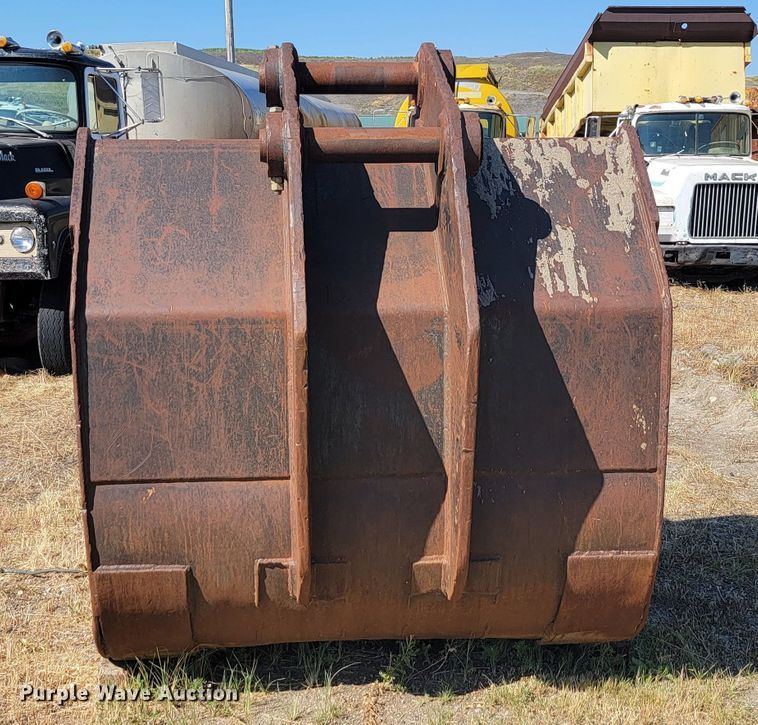 image for item JC9678 Excavator bucket