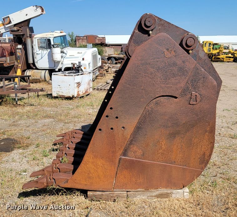 image for item JC9678 Excavator bucket