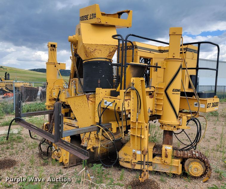 image for item JC9742 1997 Gomaco GT3600  curb machine