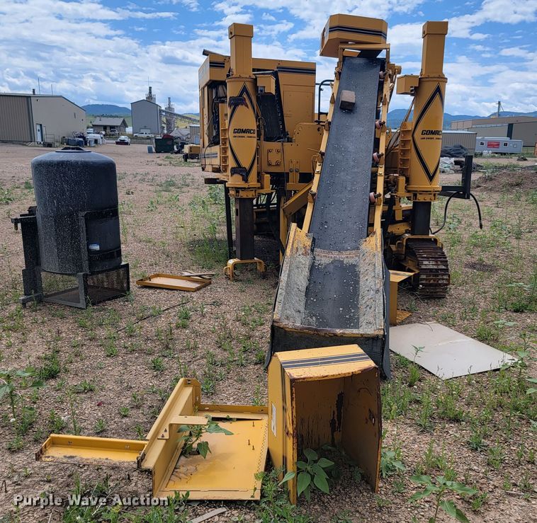 image for item JC9742 1997 Gomaco GT3600  curb machine