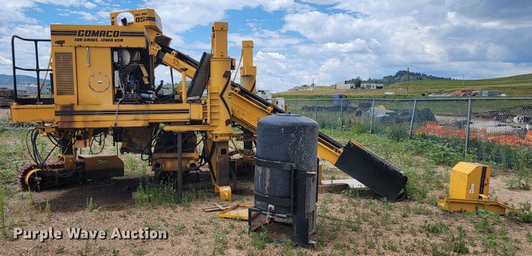 image for item JC9742 1997 Gomaco GT3600  curb machine