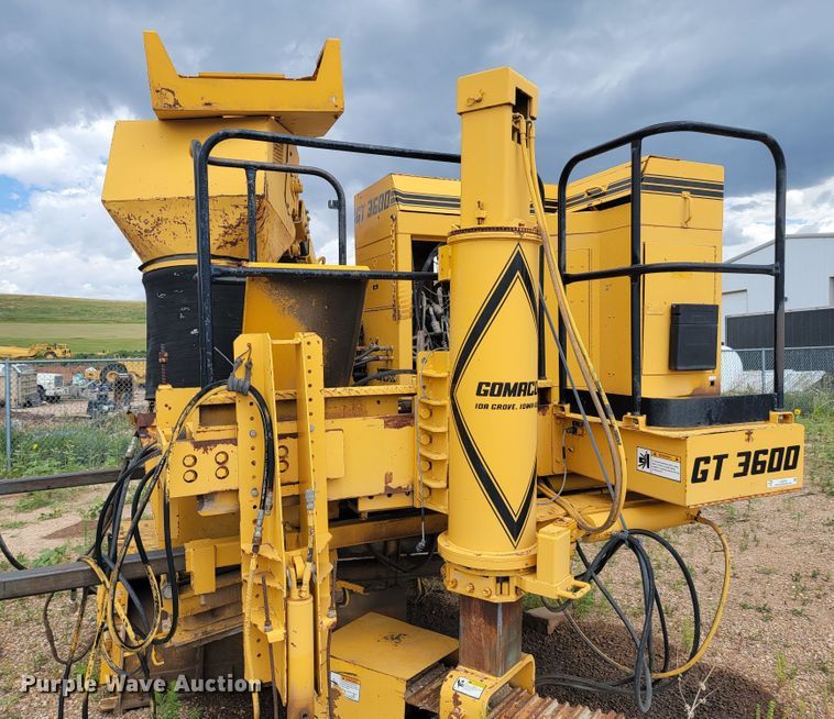 image for item JC9742 1997 Gomaco GT3600  curb machine