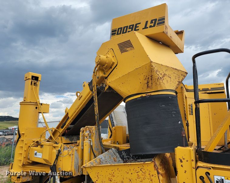 image for item JC9742 1997 Gomaco GT3600  curb machine