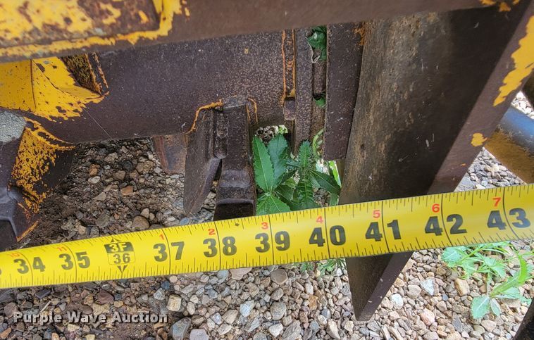 image for item JC9742 1997 Gomaco GT3600  curb machine