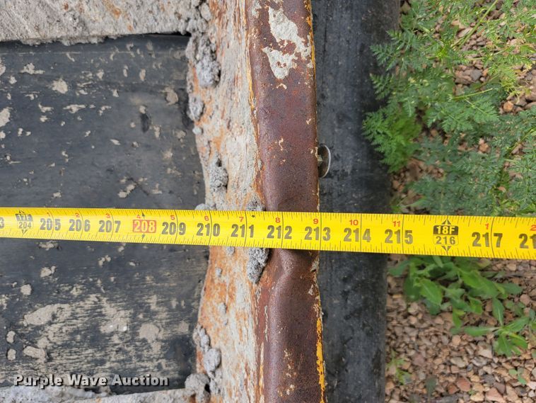 image for item JC9742 1997 Gomaco GT3600  curb machine