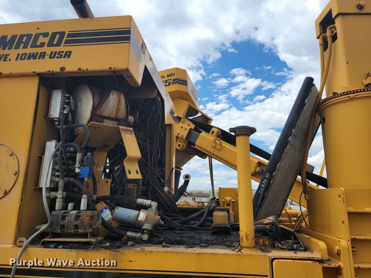 image for item JC9742 1997 Gomaco GT3600  curb machine