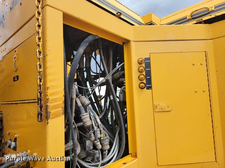 image for item JC9742 1997 Gomaco GT3600  curb machine