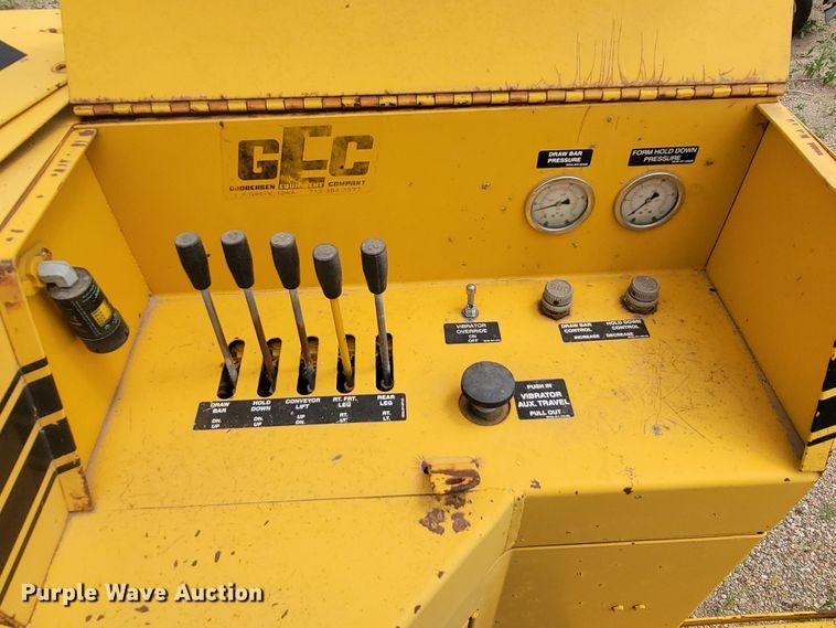 image for item JC9742 1997 Gomaco GT3600  curb machine