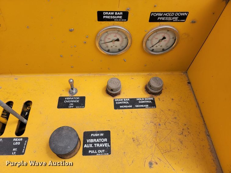 image for item JC9742 1997 Gomaco GT3600  curb machine