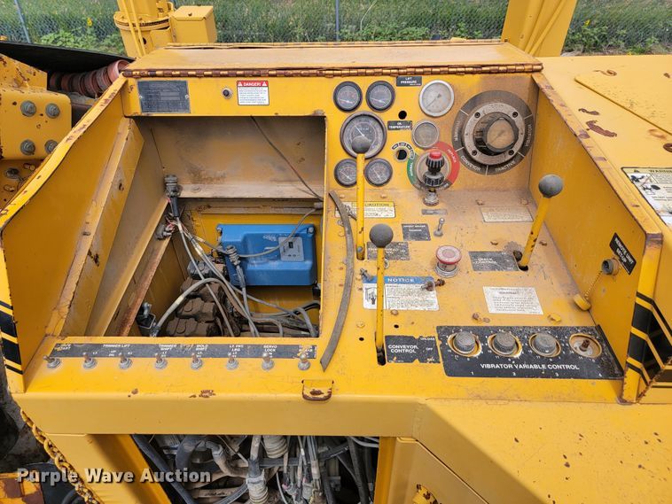 image for item JC9742 1997 Gomaco GT3600  curb machine