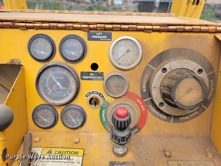 image for item JC9742 1997 Gomaco GT3600  curb machine