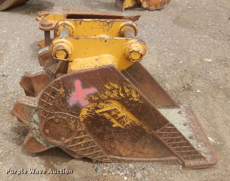image for item JC9778 Felco  excavator roller compaction bucket