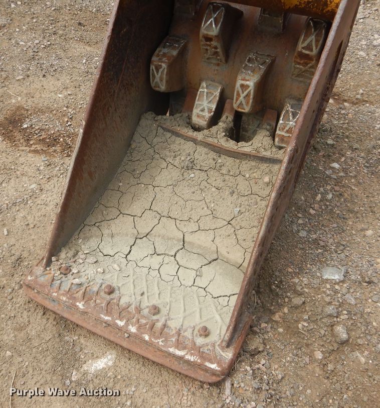 image for item JC9778 Felco  excavator roller compaction bucket