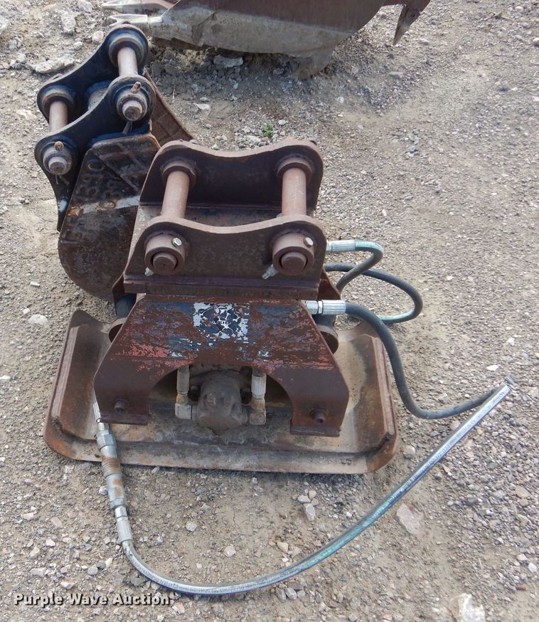 image for item JC9780 Excavator attachments