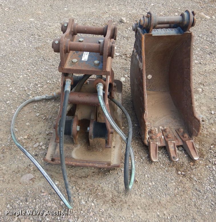 image for item JC9780 Excavator attachments