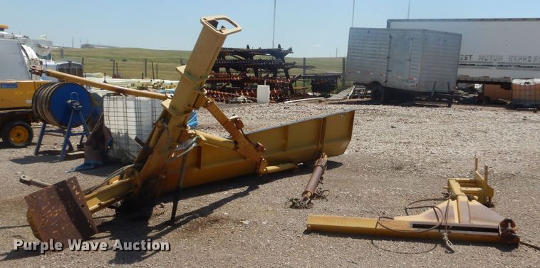 image for item JC9785 Caterpillar  motor grader wing blade