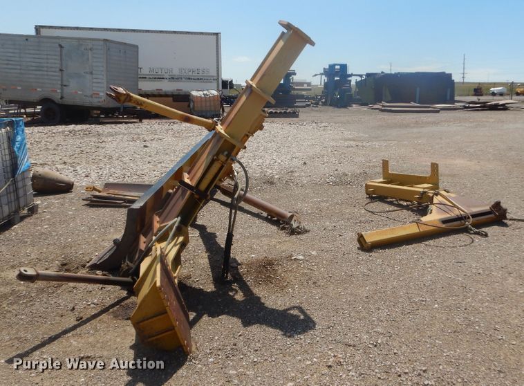 image for item JC9785 Caterpillar  motor grader wing blade