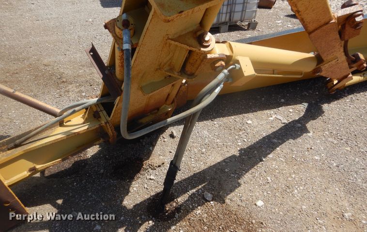 image for item JC9785 Caterpillar  motor grader wing blade