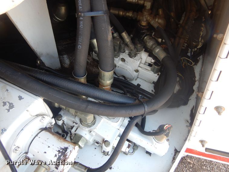 image for item JC9786 2000 Huber Air Shovel AT07-D-L-D073-H-LC44-HT  vacuum excavator