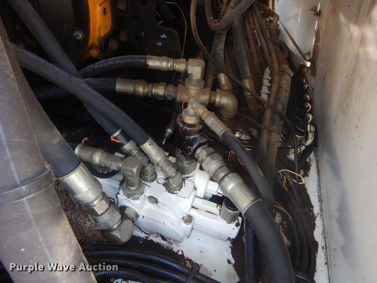 image for item JC9786 2000 Huber Air Shovel AT07-D-L-D073-H-LC44-HT  vacuum excavator