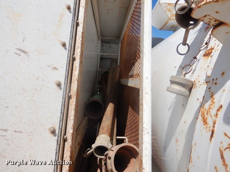 image for item JC9786 2000 Huber Air Shovel AT07-D-L-D073-H-LC44-HT  vacuum excavator