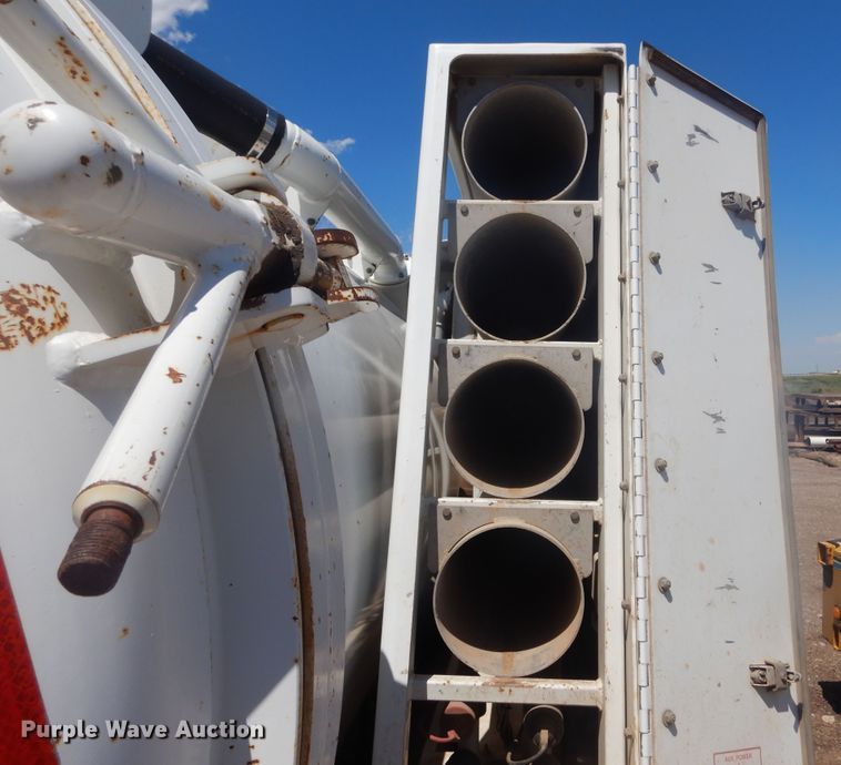 image for item JC9786 2000 Huber Air Shovel AT07-D-L-D073-H-LC44-HT  vacuum excavator