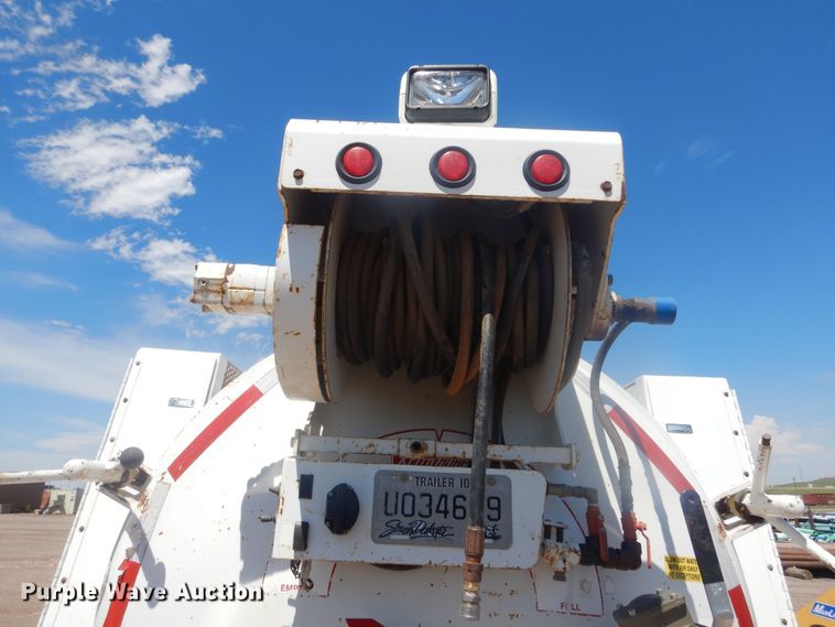 image for item JC9786 2000 Huber Air Shovel AT07-D-L-D073-H-LC44-HT  vacuum excavator