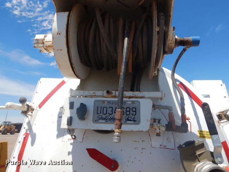 image for item JC9786 2000 Huber Air Shovel AT07-D-L-D073-H-LC44-HT  vacuum excavator