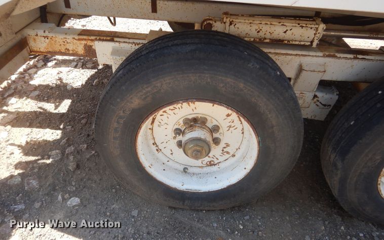 image for item JC9786 2000 Huber Air Shovel AT07-D-L-D073-H-LC44-HT  vacuum excavator