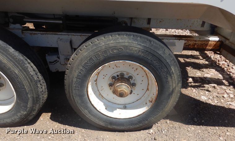 image for item JC9786 2000 Huber Air Shovel AT07-D-L-D073-H-LC44-HT  vacuum excavator