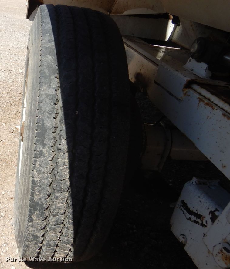 image for item JC9786 2000 Huber Air Shovel AT07-D-L-D073-H-LC44-HT  vacuum excavator