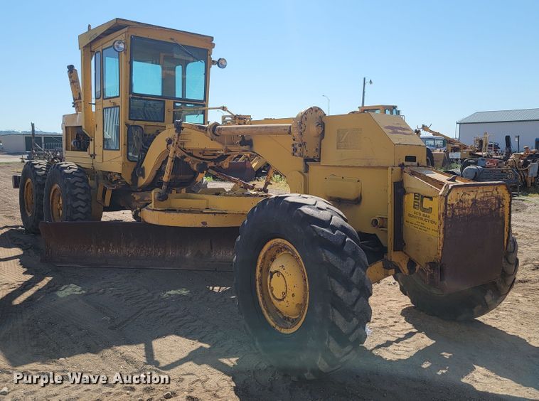 image for item JC9789 1971 Wabco 777  rigid frame motor grader