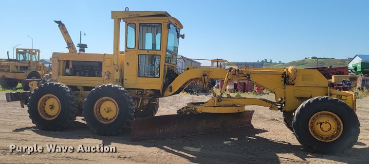 image for item JC9789 1971 Wabco 777  rigid frame motor grader