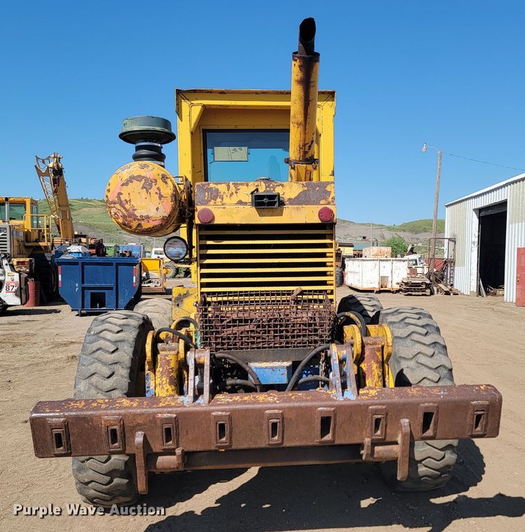 image for item JC9789 1971 Wabco 777  rigid frame motor grader