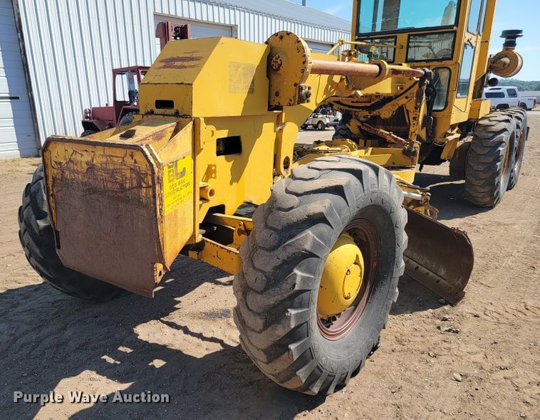 image for item JC9789 1971 Wabco 777  rigid frame motor grader