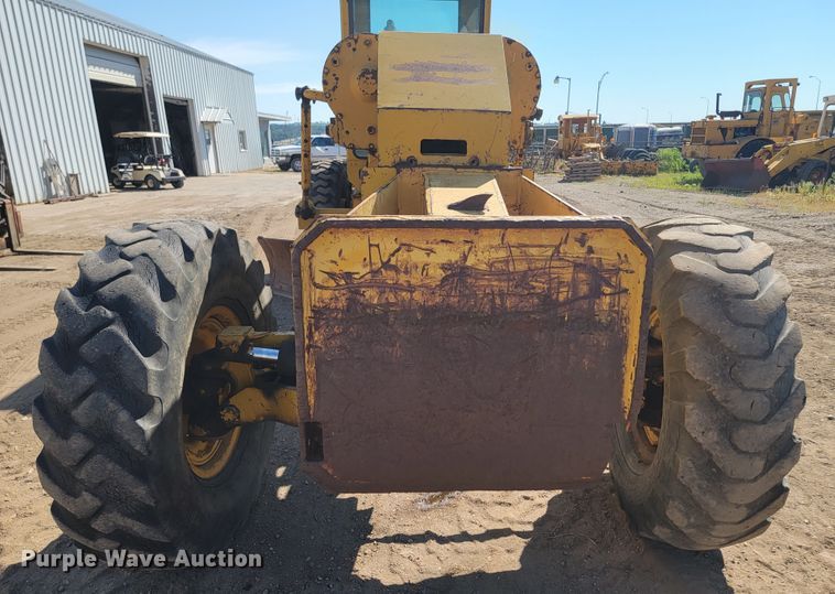 image for item JC9789 1971 Wabco 777  rigid frame motor grader