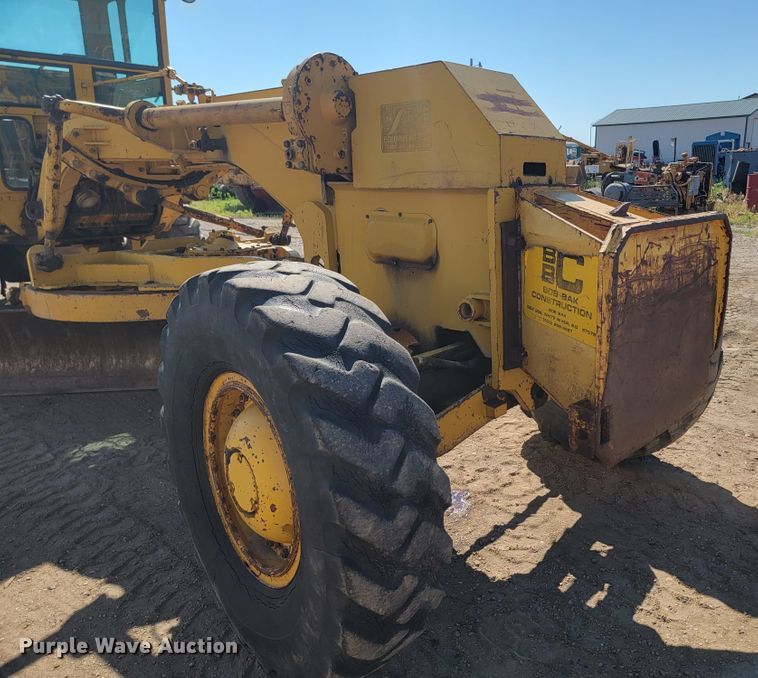 image for item JC9789 1971 Wabco 777  rigid frame motor grader