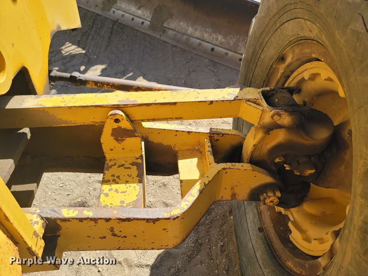 image for item JC9789 1971 Wabco 777  rigid frame motor grader