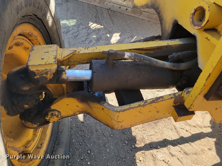 image for item JC9789 1971 Wabco 777  rigid frame motor grader