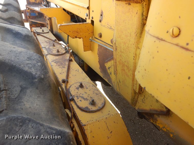 image for item JC9789 1971 Wabco 777  rigid frame motor grader