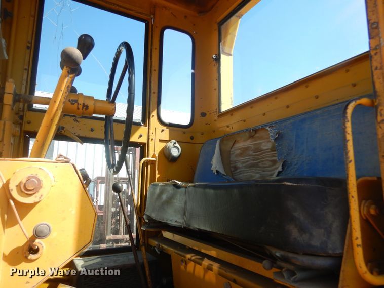 image for item JC9789 1971 Wabco 777  rigid frame motor grader