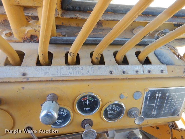 image for item JC9789 1971 Wabco 777  rigid frame motor grader