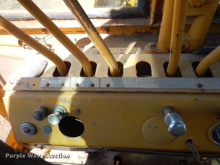 image for item JC9789 1971 Wabco 777  rigid frame motor grader