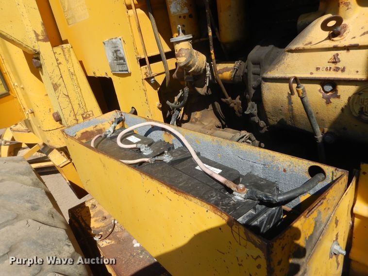 image for item JC9789 1971 Wabco 777  rigid frame motor grader