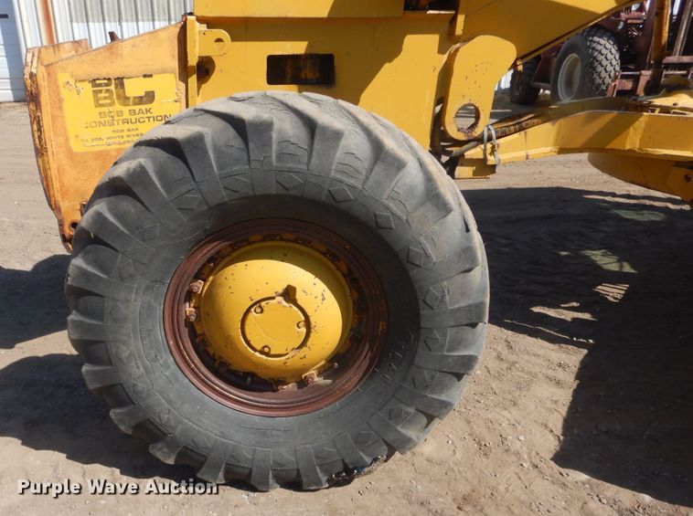 image for item JC9789 1971 Wabco 777  rigid frame motor grader