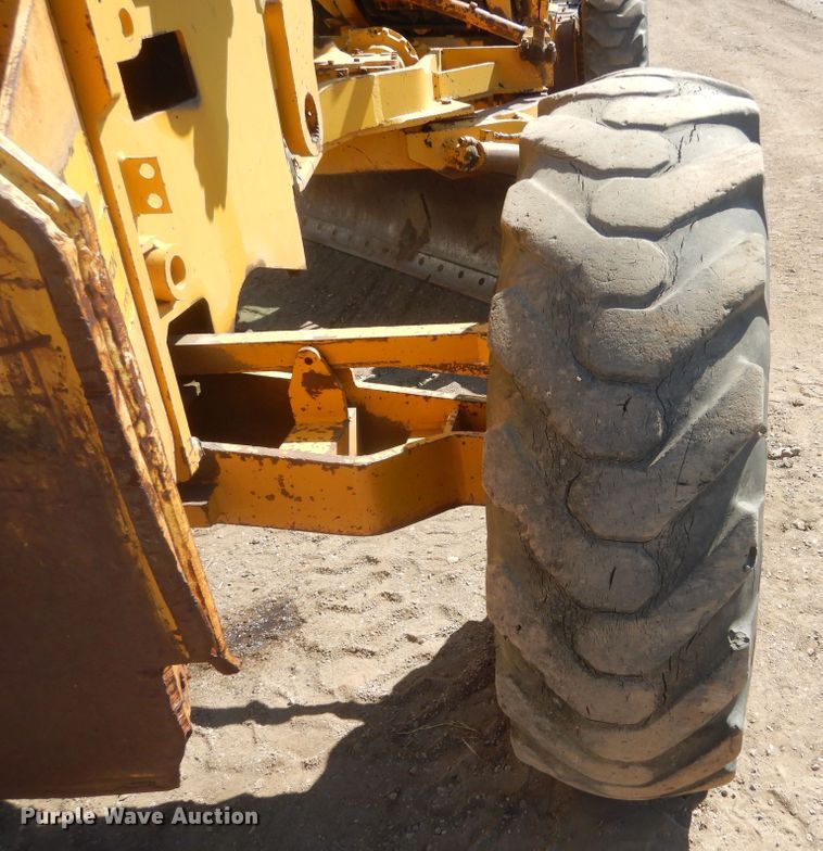 image for item JC9789 1971 Wabco 777  rigid frame motor grader