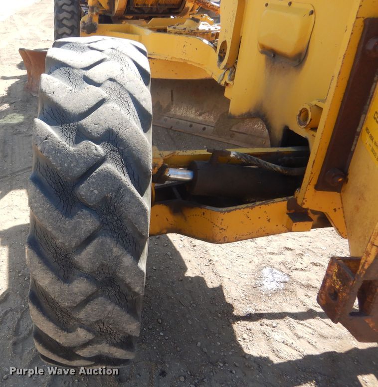 image for item JC9789 1971 Wabco 777  rigid frame motor grader