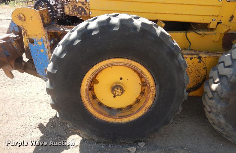 image for item JC9789 1971 Wabco 777  rigid frame motor grader